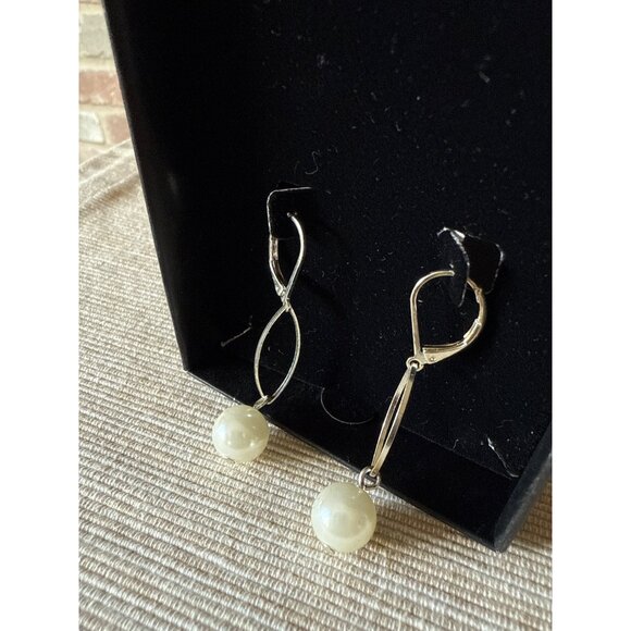 OHQ Pearl & Silver Tone Jewelry Set Necklace Bracelet & Earrings - Picture 10 of 14